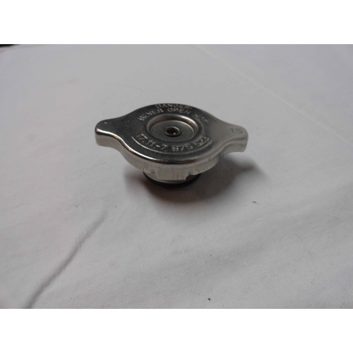 COUVERCLE DE FERMETURE BMW de référence 17117675523 sur apleingaz.fr